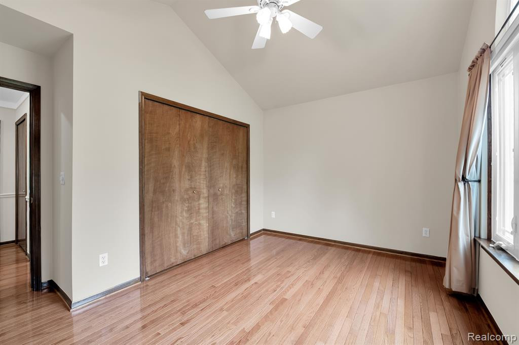 21106 GREENBRIAR Lane, South Lyon, MI 48178 — Photo 24