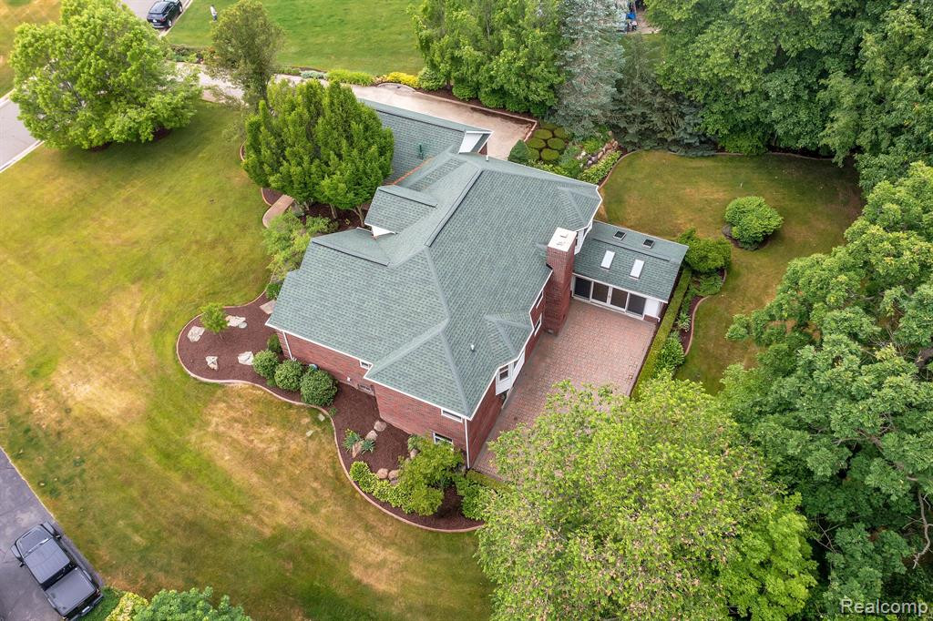 21106 GREENBRIAR Lane, South Lyon, MI 48178 — Photo 44