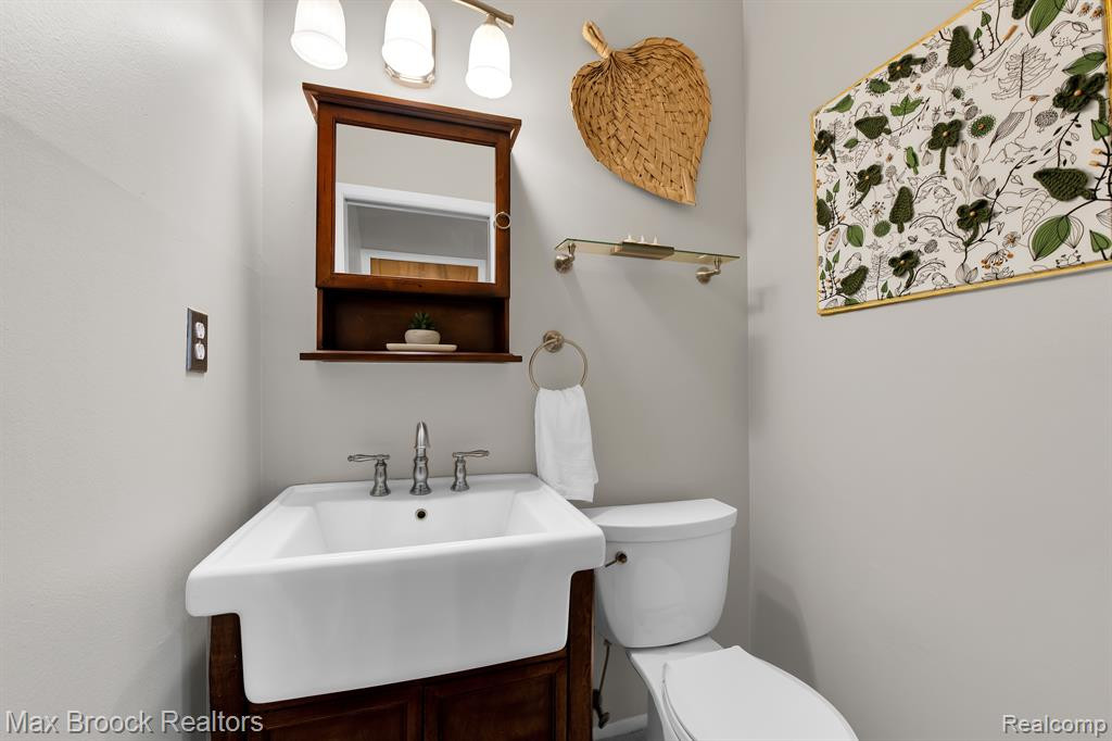 24652 OLDE ORCHARD Street, Novi, MI — Photo 4