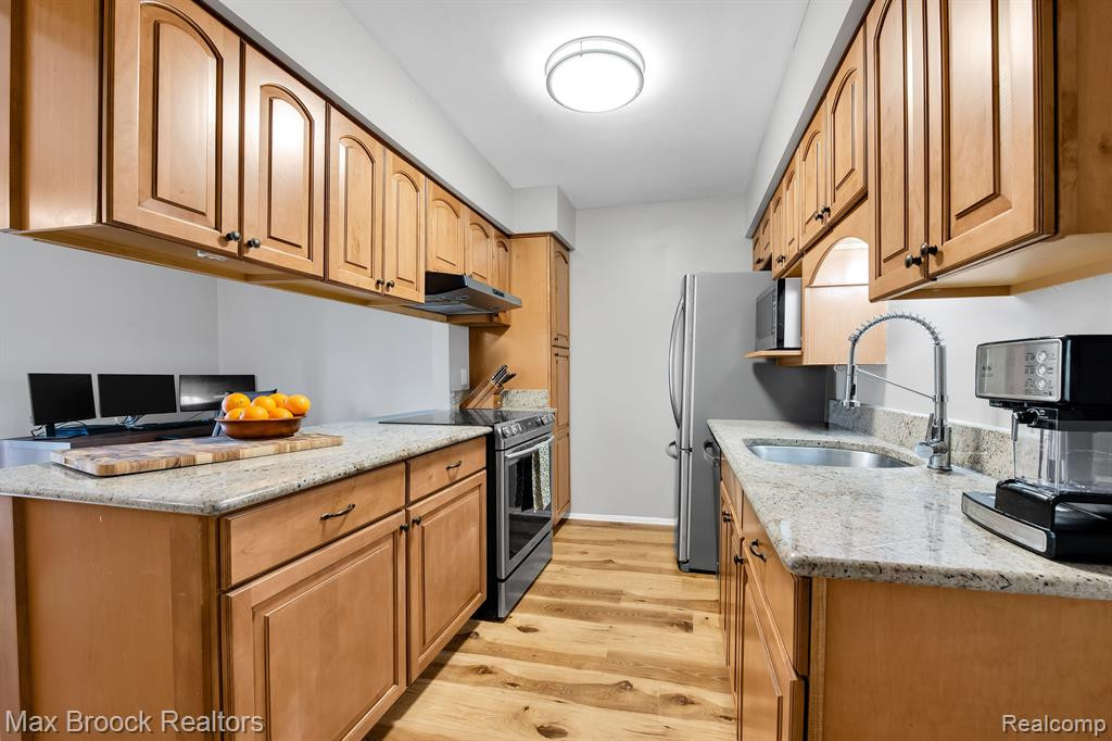 24652 OLDE ORCHARD Street, Novi, MI — Photo 6