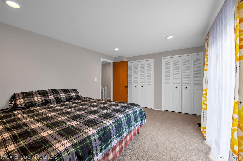 24652 OLDE ORCHARD Street, Novi, MI — Photo 12