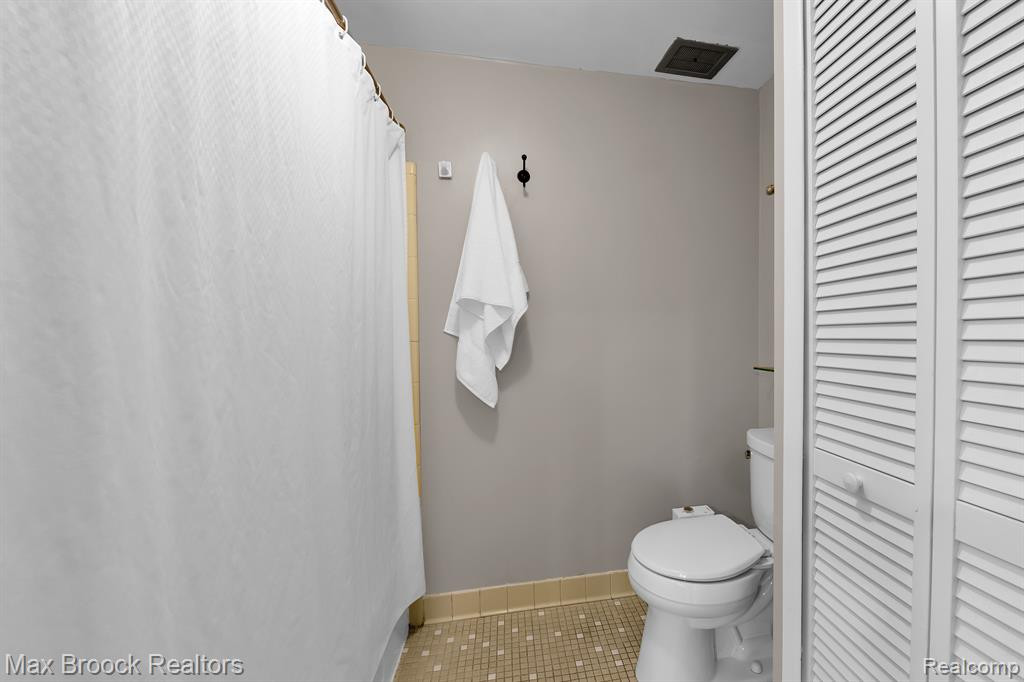 24652 OLDE ORCHARD Street, Novi, MI — Photo 14