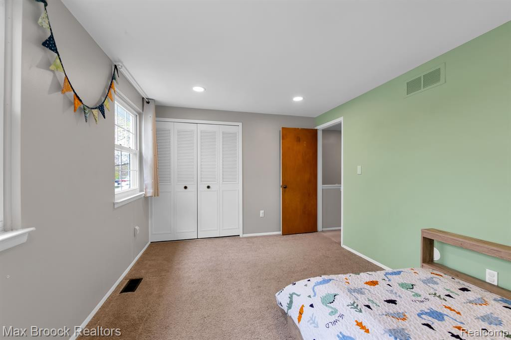 24652 OLDE ORCHARD Street, Novi, MI — Photo 16