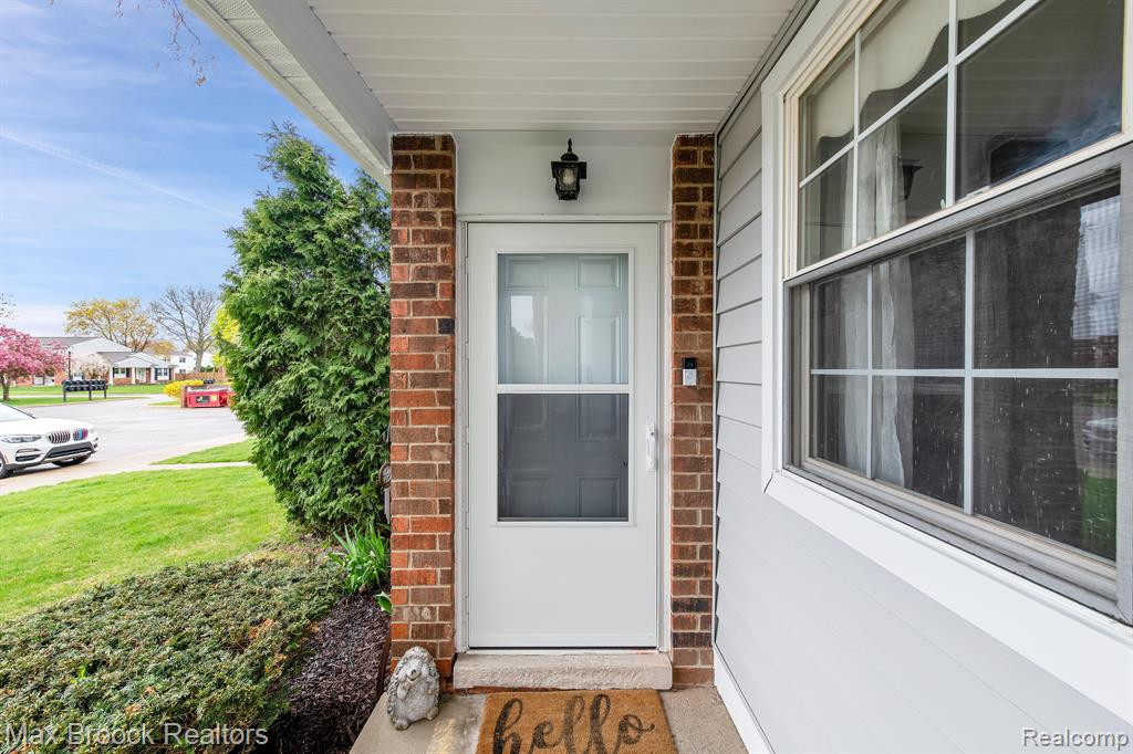 24652 OLDE ORCHARD Street, Novi, MI — Photo 19