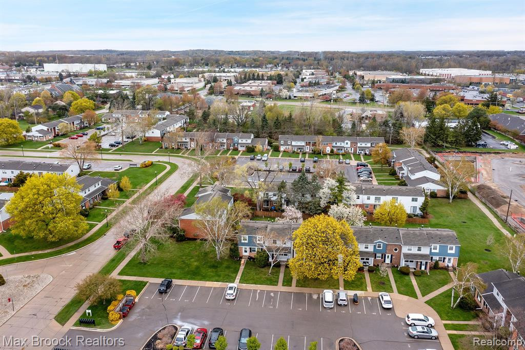 24652 OLDE ORCHARD Street, Novi, MI — Photo 28