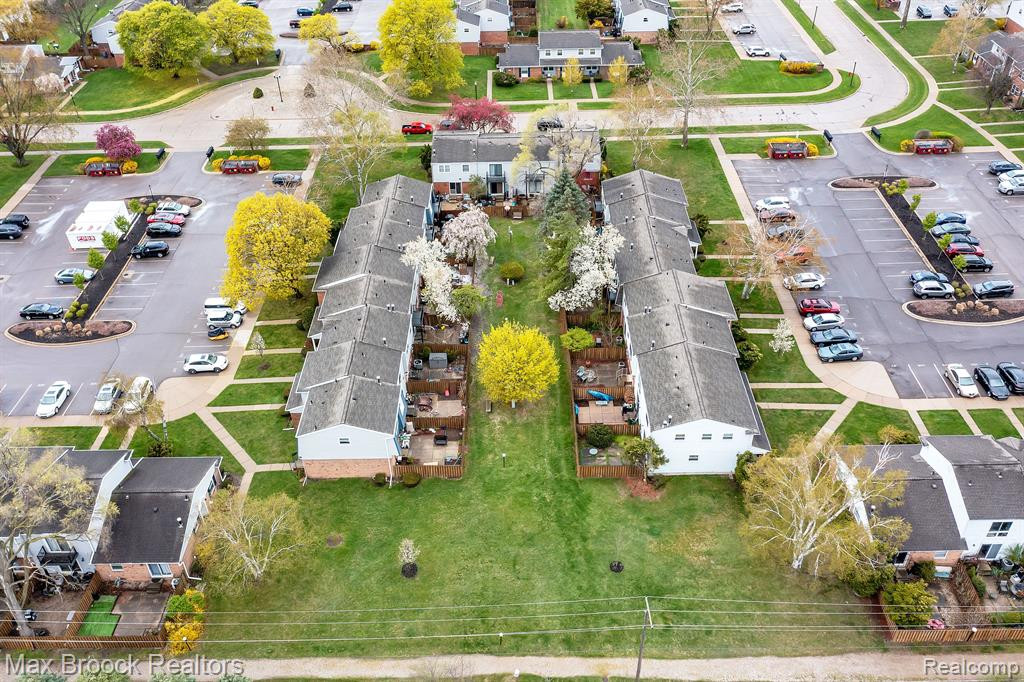 24652 OLDE ORCHARD Street, Novi, MI — Photo 34