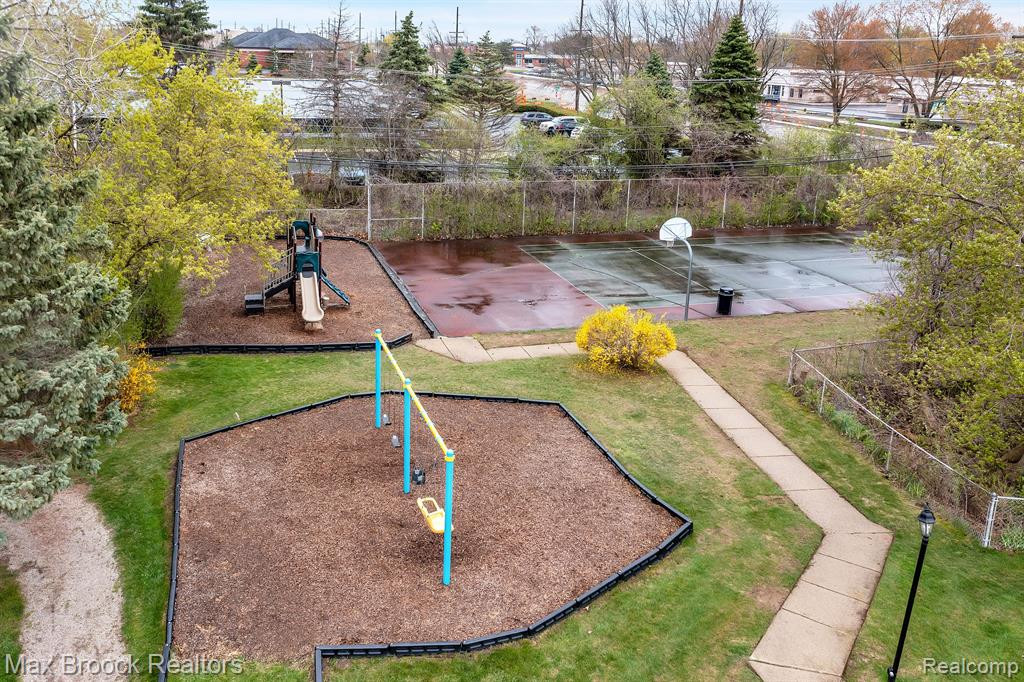 24652 OLDE ORCHARD Street, Novi, MI — Photo 40