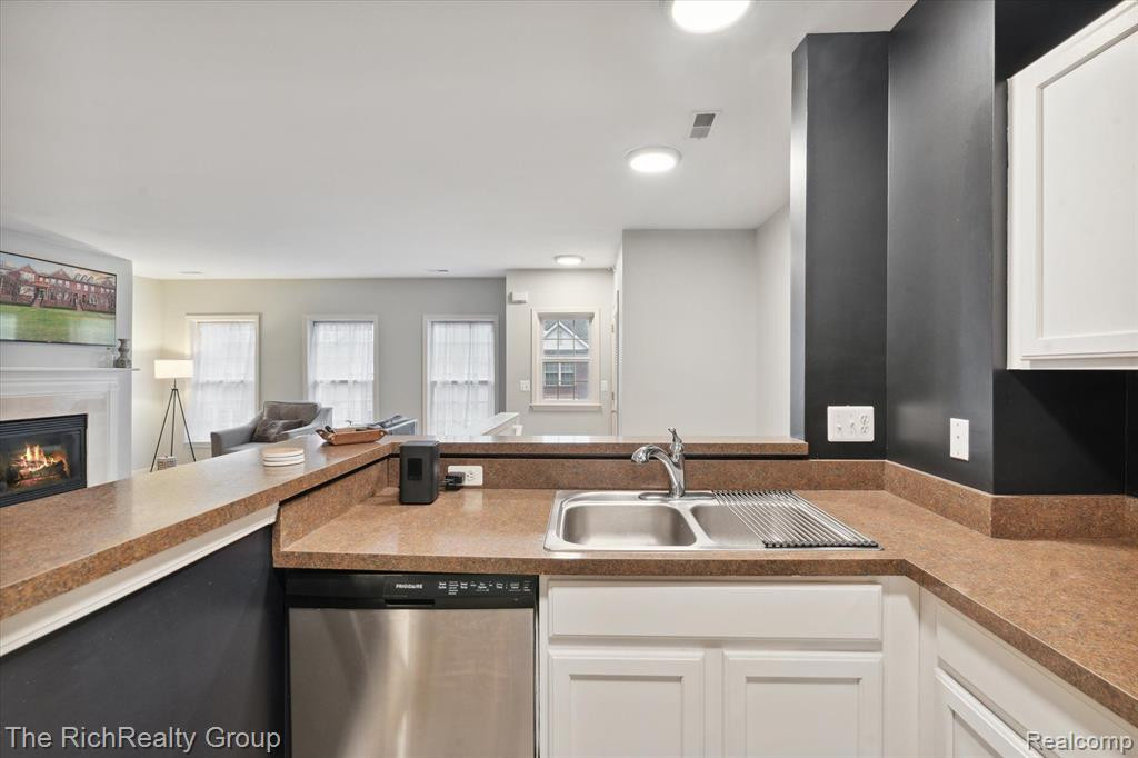 25500 SAINT JAMES, Southfield, MI 48075 — Photo 24