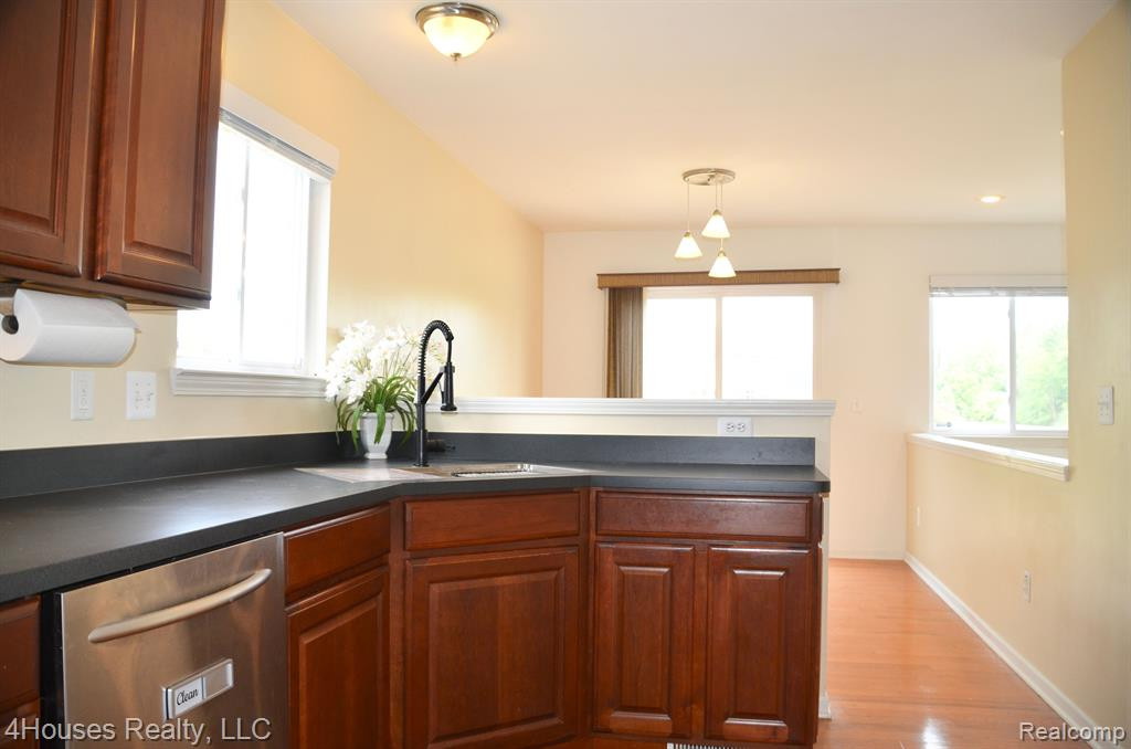 1782 SAVANNAH Lane, Ypsilanti, MI 48198 — Photo 15