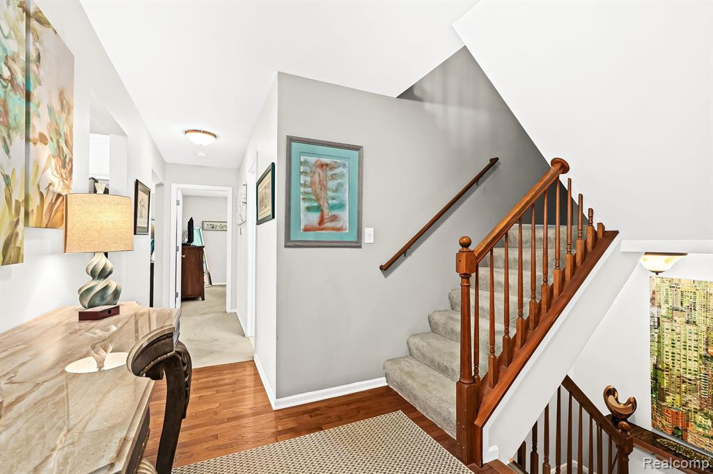 1020 PINEWOOD Court, Brighton, MI 48116 — Photo 6