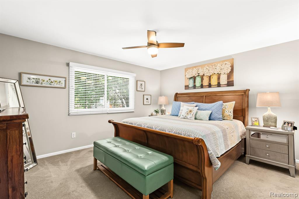 1020 PINEWOOD Court, Brighton, MI 48116 — Photo 17