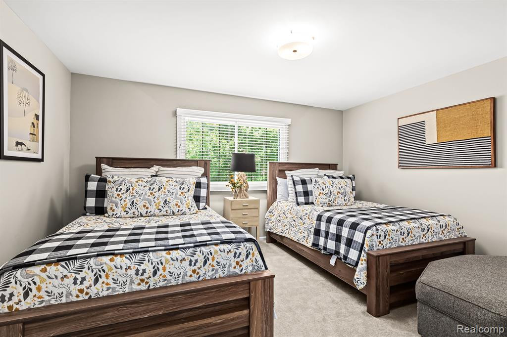 1020 PINEWOOD Court, Brighton, MI 48116 — Photo 25