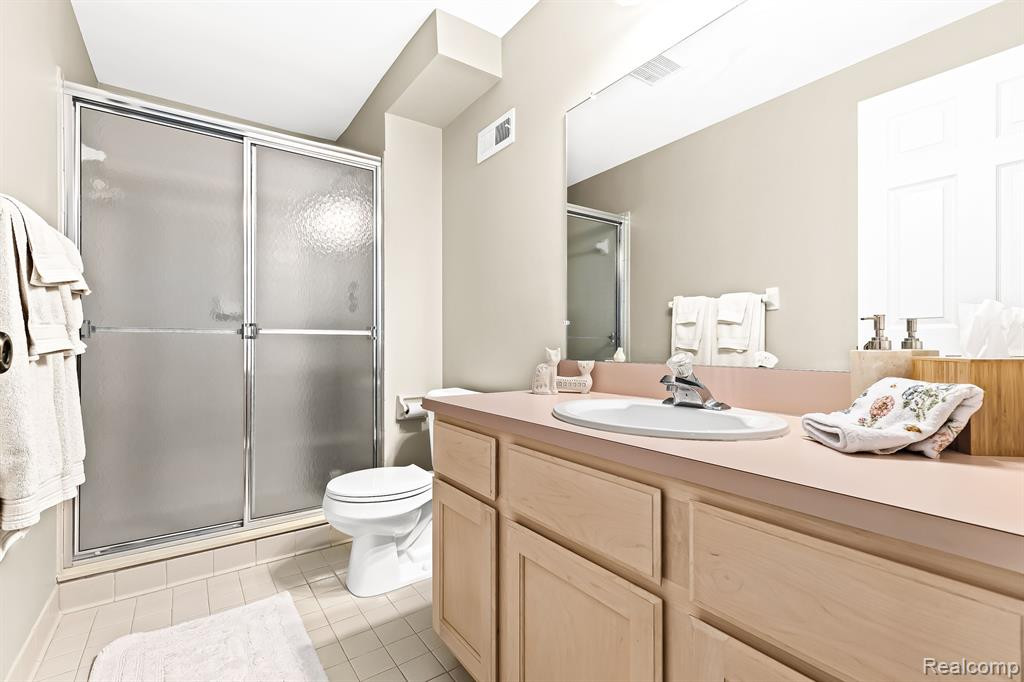 1020 PINEWOOD Court, Brighton, MI 48116 — Photo 31