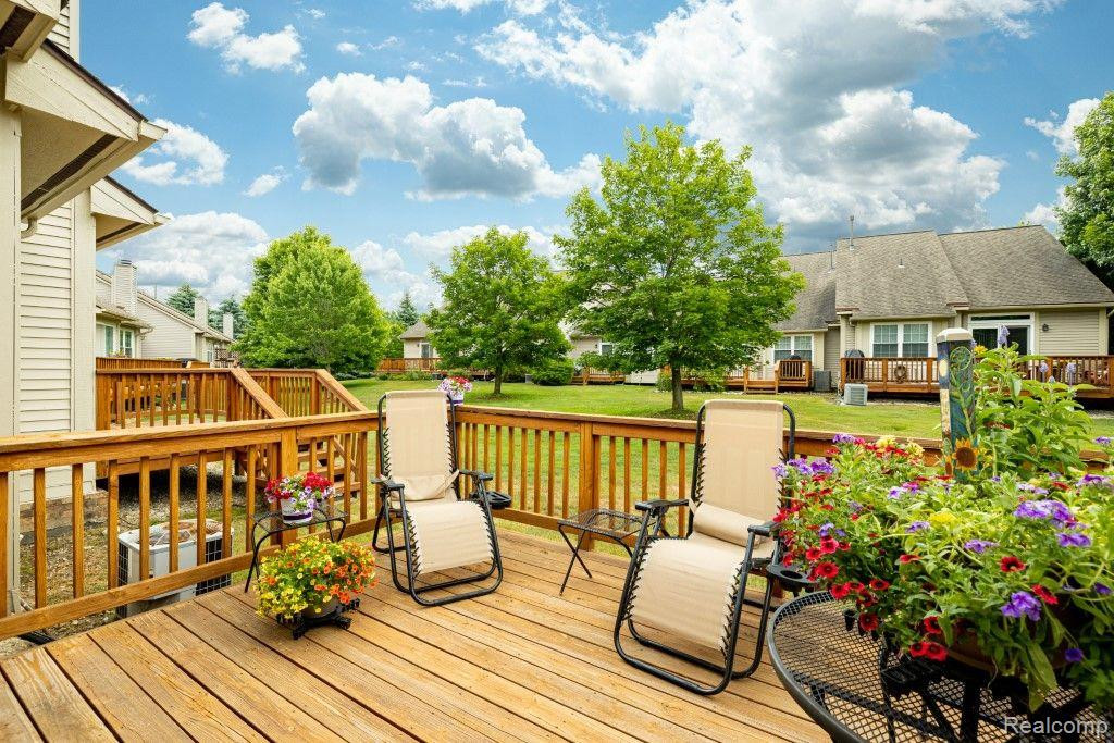 41858 CANTEBURY Drive, Novi, MI 48377 — Photo 2