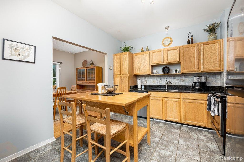 41858 CANTEBURY Drive, Novi, MI 48377 — Photo 7