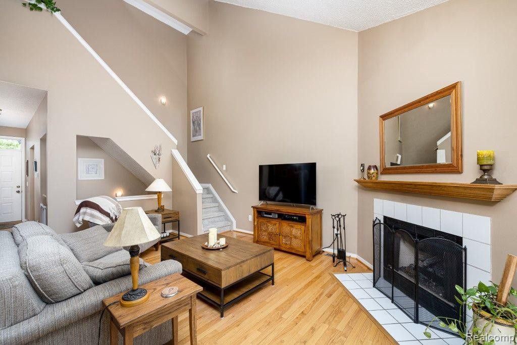 41858 CANTEBURY Drive, Novi, MI 48377 — Photo 11