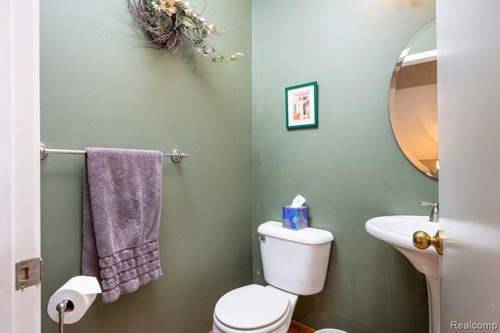 41858 CANTEBURY Drive, Novi, MI 48377 — Photo 28