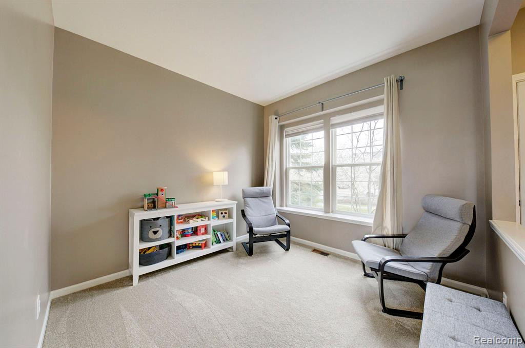 9736 Ravenshire Drive, Ypsilanti, MI 48198 — Photo 4