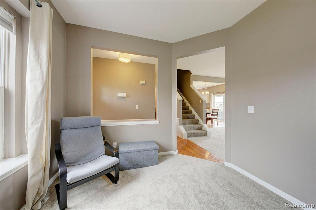 9736 Ravenshire Drive, Ypsilanti, MI 48198 — Photo 5