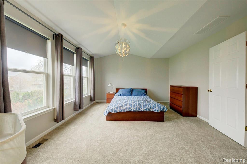 9736 Ravenshire Drive, Ypsilanti, MI 48198 — Photo 34