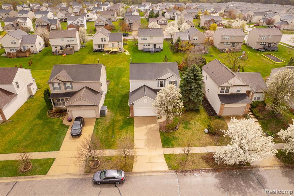 9736 Ravenshire Drive, Ypsilanti, MI 48198 — Photo 45