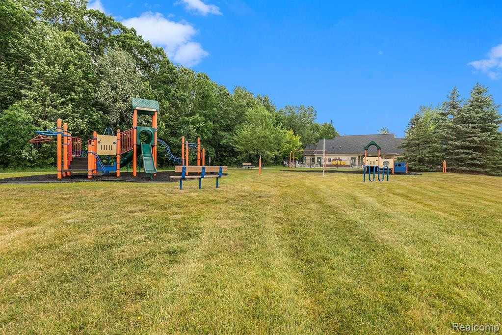 4280 HAMPTON RIDGE Boulevard, Howell, MI 48843 — Photo 16