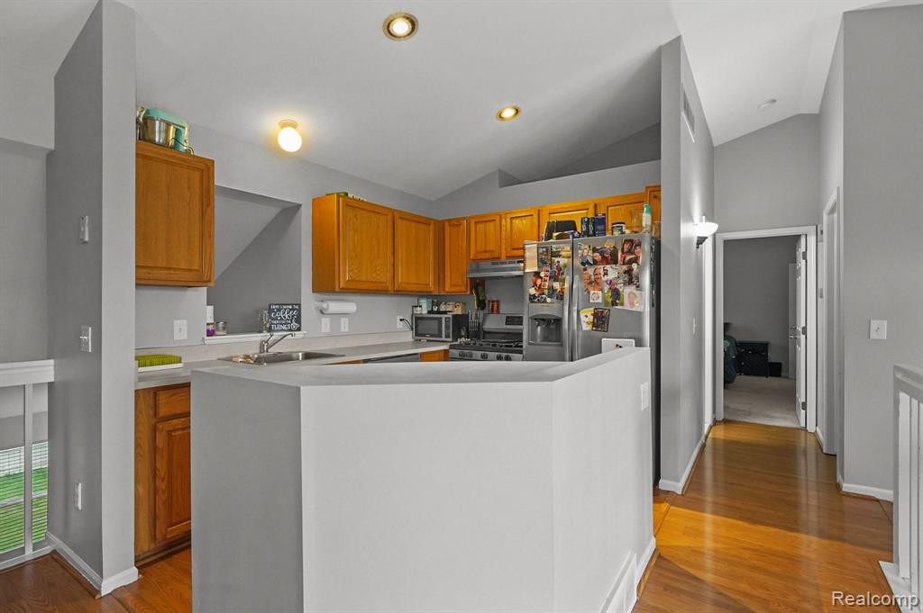 303 Victorian Lane, Belleville, MI 48111 — Photo 5
