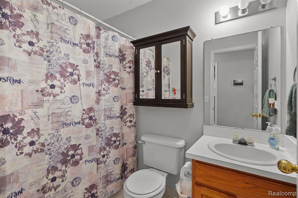 303 Victorian Lane, Belleville, MI 48111 — Photo 16