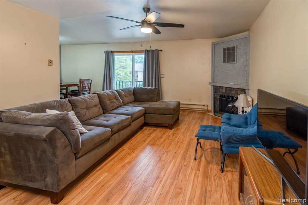 7490 WOODVIEW Street, 3, Westland, MI — Photo 5