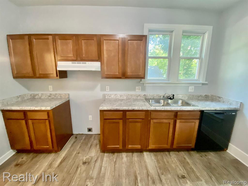 214 W FOREST Avenue, Ypsilanti, MI 48197 — Photo 2