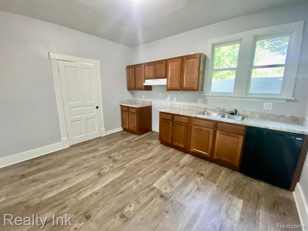 214 W FOREST Avenue, Ypsilanti, MI 48197 — Photo 3