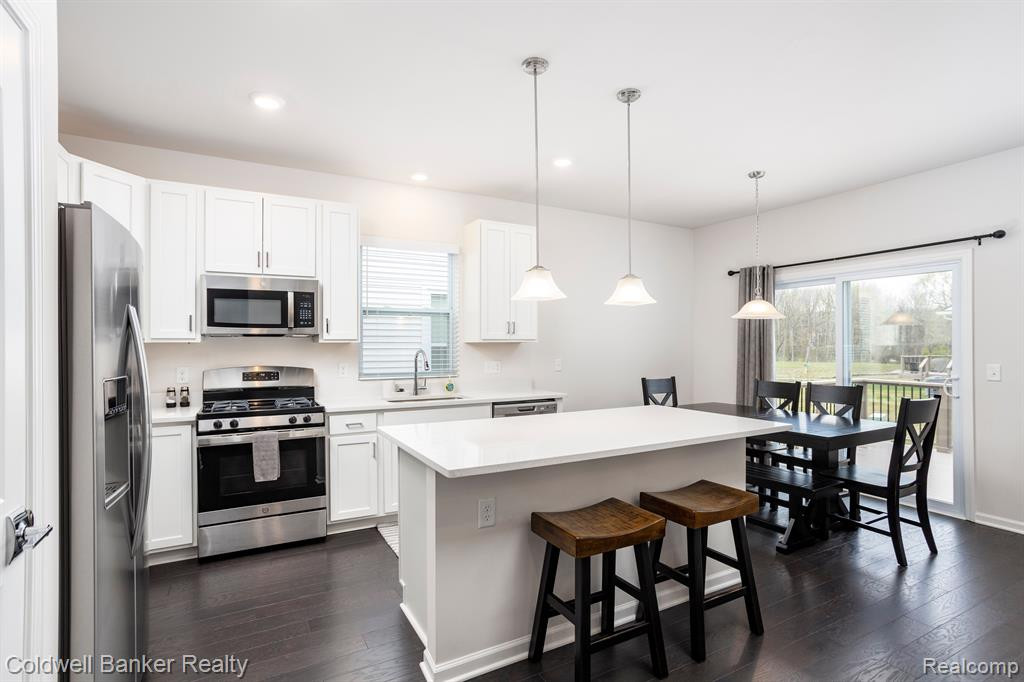 47780 BARRINGTON Drive, Canton, MI 48188 — Photo 17