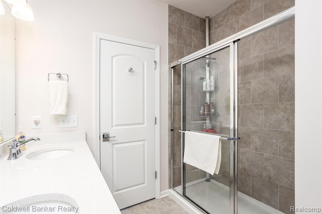 47780 BARRINGTON Drive, Canton, MI 48188 — Photo 21