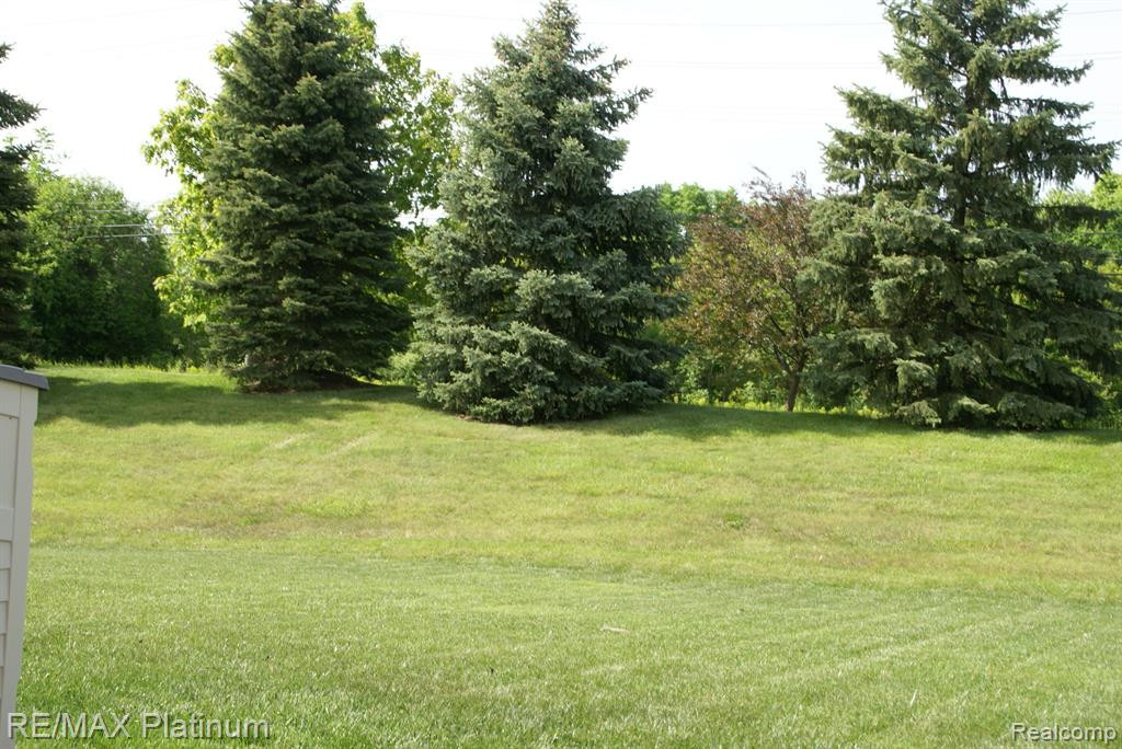 9979 W AVONDALE Circle, Ypsilanti, MI 48198 — Photo 9