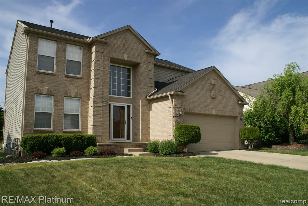 9979 W AVONDALE Circle, Ypsilanti, MI 48198 — Photo 14