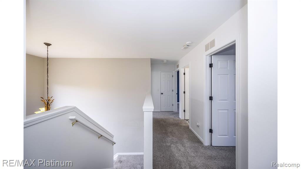 9979 W AVONDALE Circle, Ypsilanti, MI 48198 — Photo 20