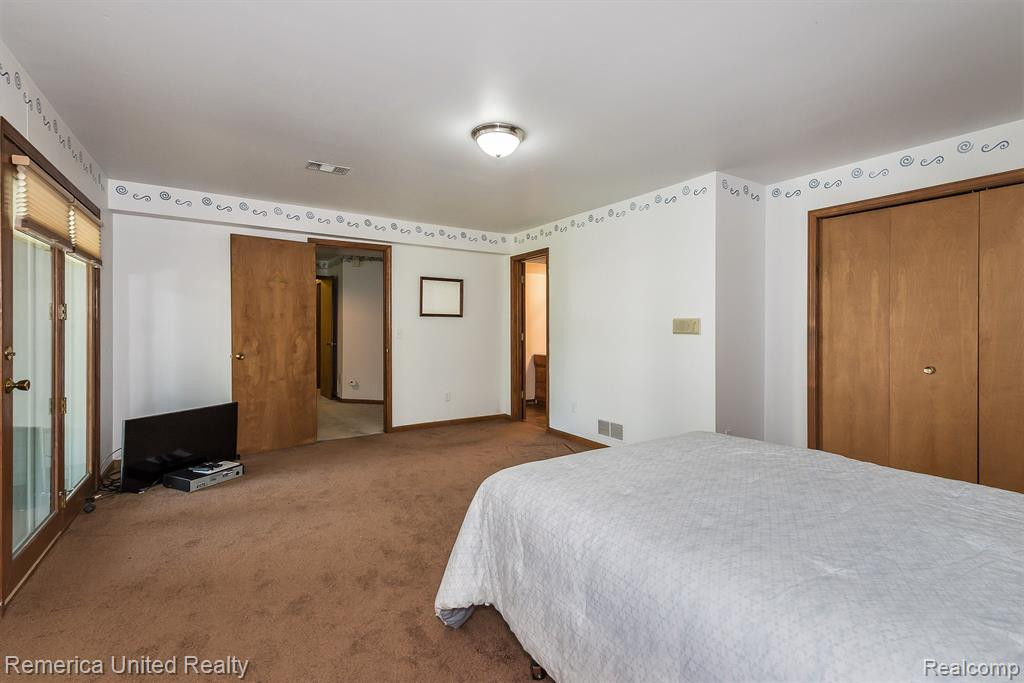 7690 GUNNISON, Brighton, MI 48114 — Photo 37