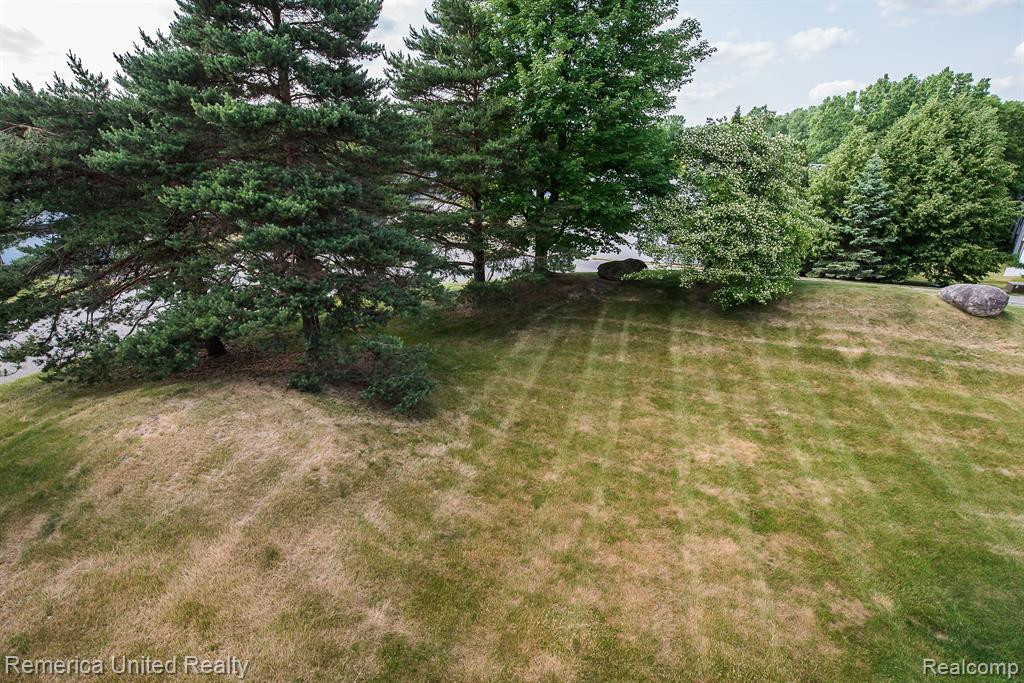 7690 GUNNISON, Brighton, MI 48114 — Photo 42