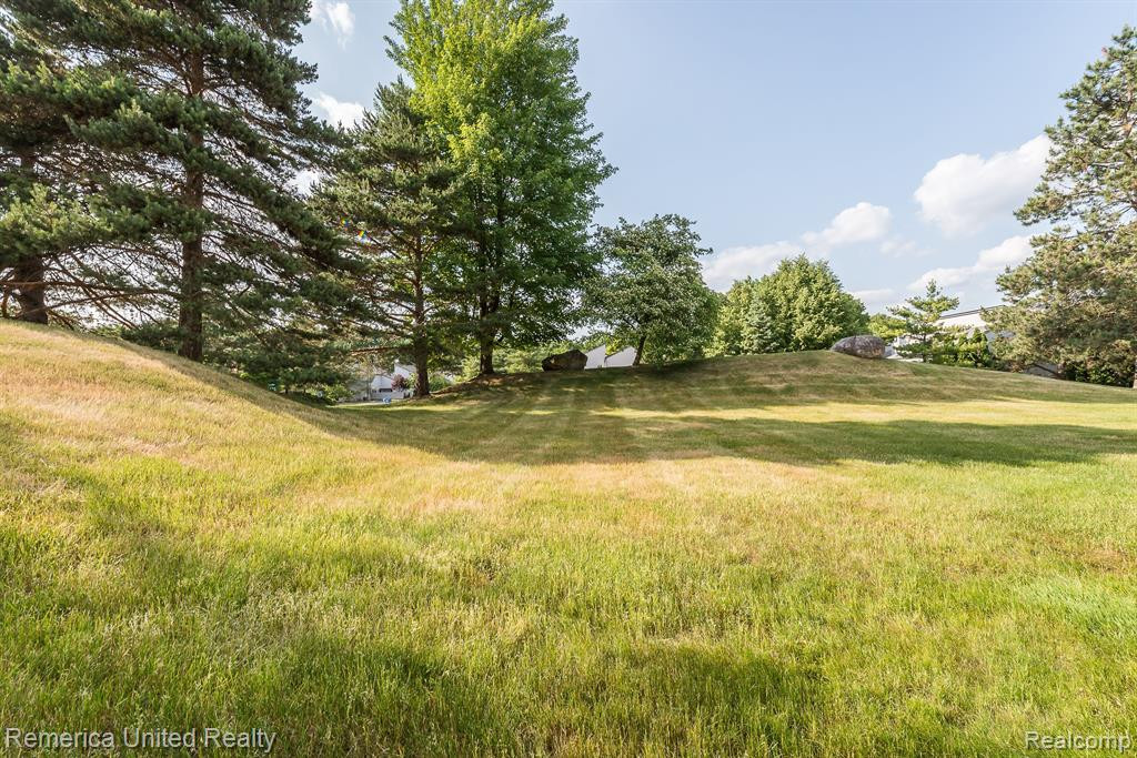 7690 GUNNISON, Brighton, MI 48114 — Photo 44