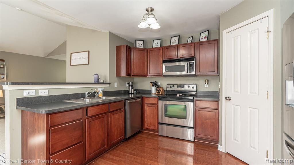 4009 RADCLIFF Drive, 168, Canton, MI 48188 — Photo 19