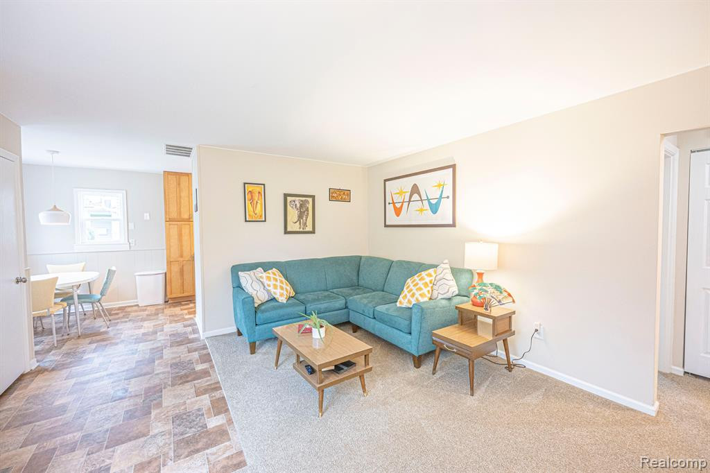 2523 HAMPSHIRE Road, Ann Arbor, MI 48104 — Photo 6