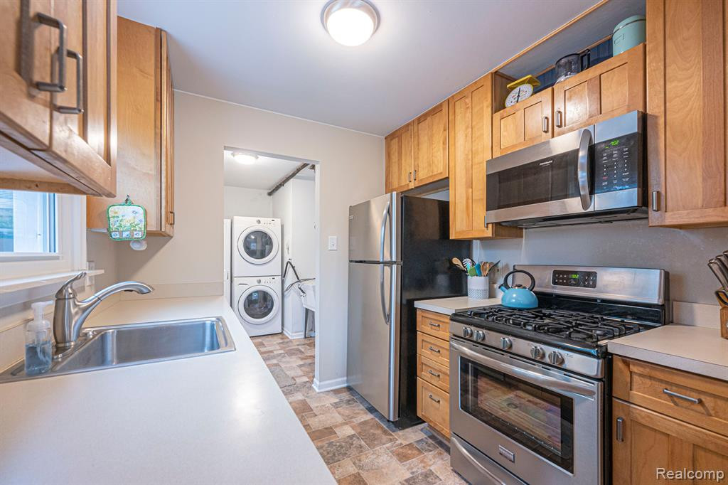 2523 HAMPSHIRE Road, Ann Arbor, MI 48104 — Photo 9