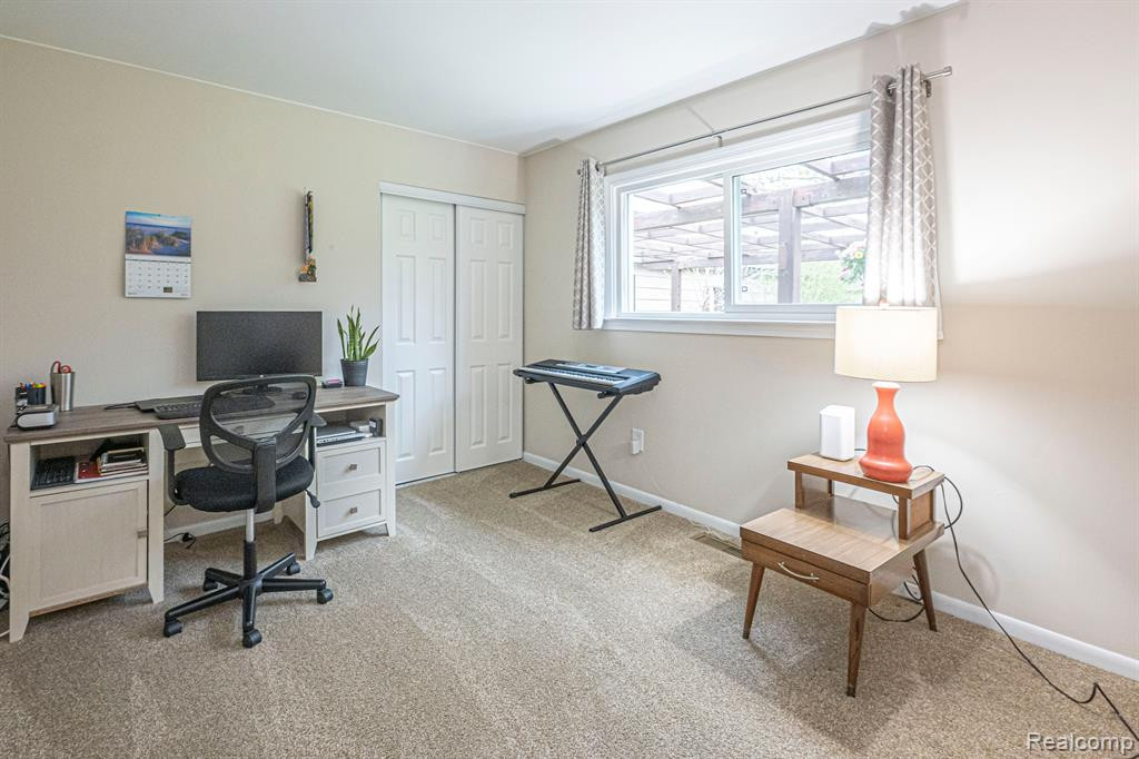 2523 HAMPSHIRE Road, Ann Arbor, MI 48104 — Photo 16