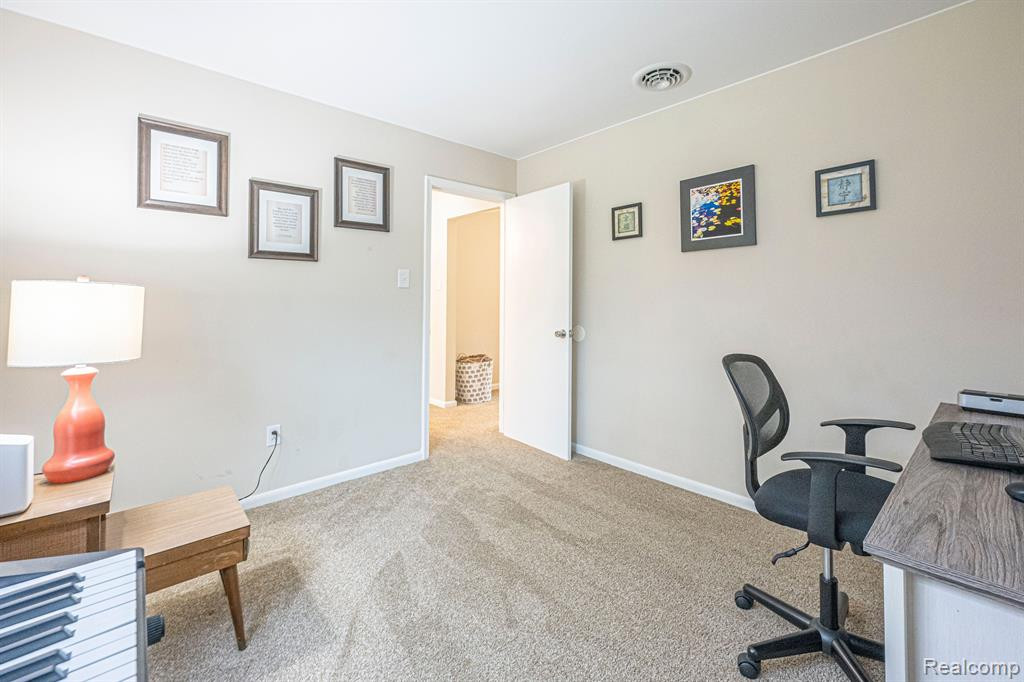 2523 HAMPSHIRE Road, Ann Arbor, MI 48104 — Photo 17