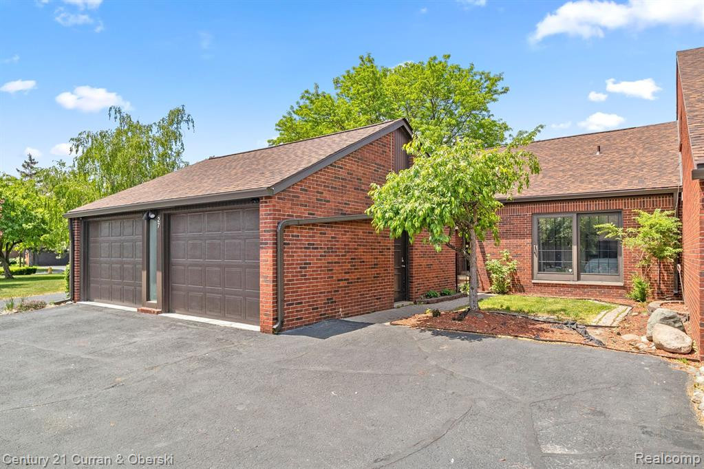 27 BLAIR Lane, Dearborn, MI 48120 — front exterior