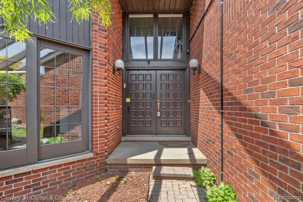 27 BLAIR Lane, Dearborn, MI 48120 — Photo 3