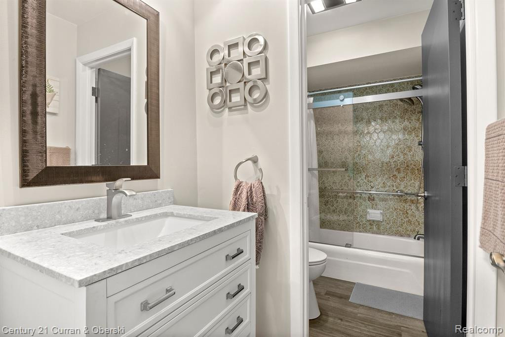 27 BLAIR Lane, Dearborn, MI 48120 — Photo 28