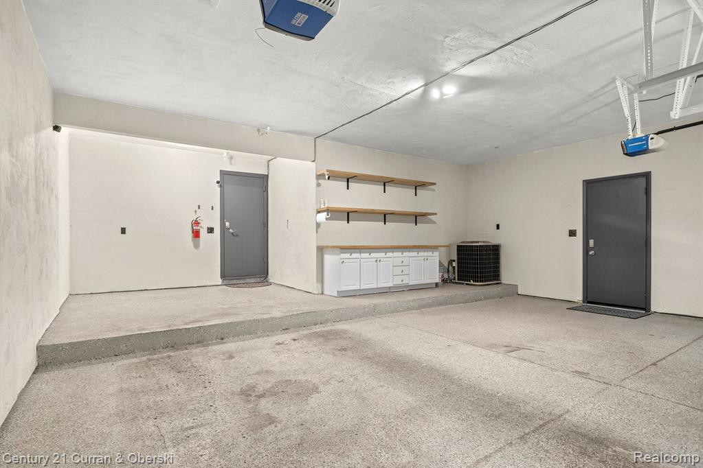 27 BLAIR Lane, Dearborn, MI 48120 — Photo 48