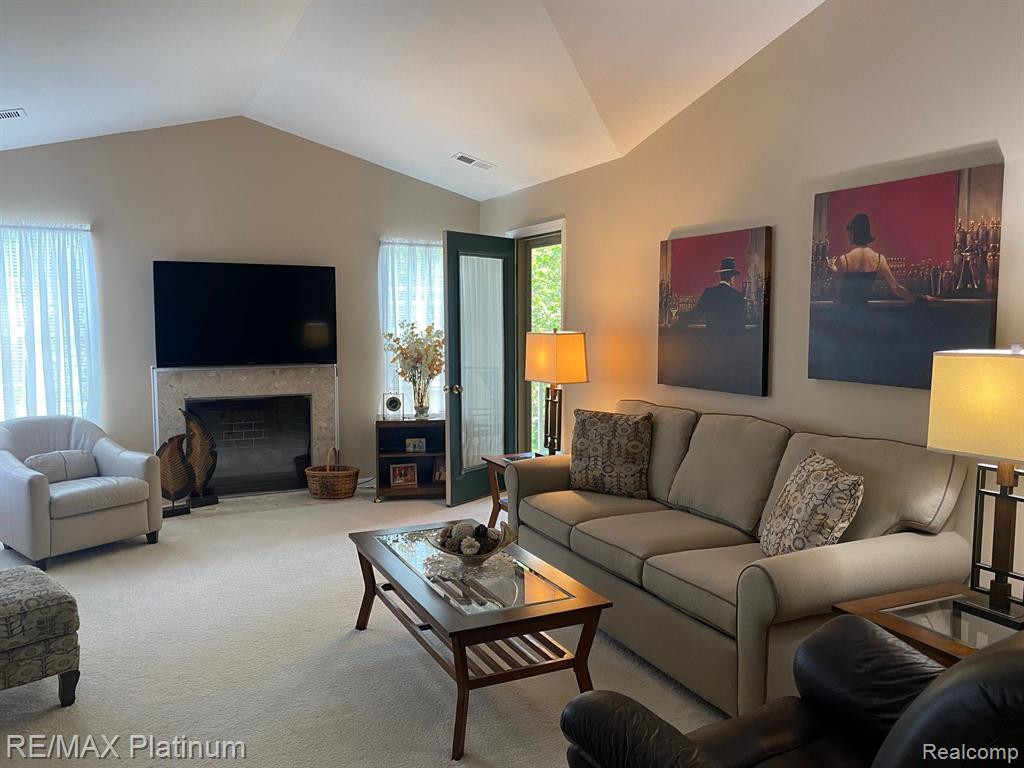 4146 HAMPTON RIDGE Boulevard, Howell, MI 48843 — Photo 2