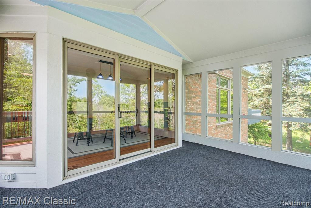 11439 ARROWHEAD Drive, South Lyon, MI 48178 — Photo 21